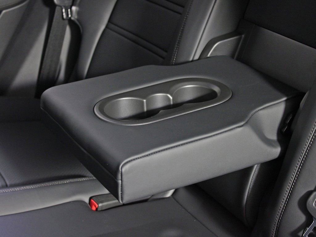 Certified 2025 Porsche Cayenne S image 36