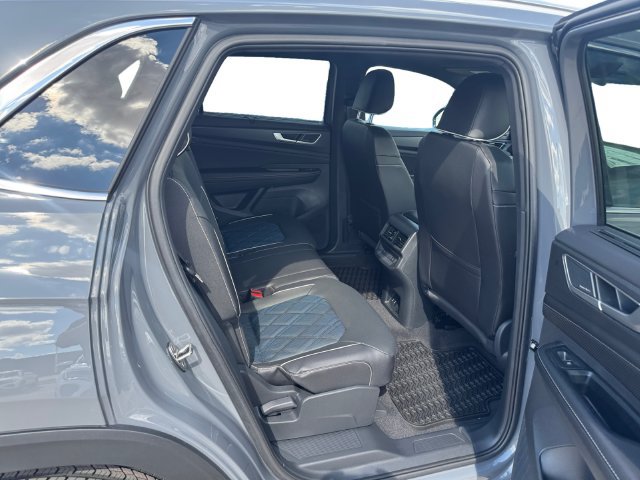 New 2026 Volkswagen Atlas Cross Sport SEL Premium R-Line AWD/4WD image 13
