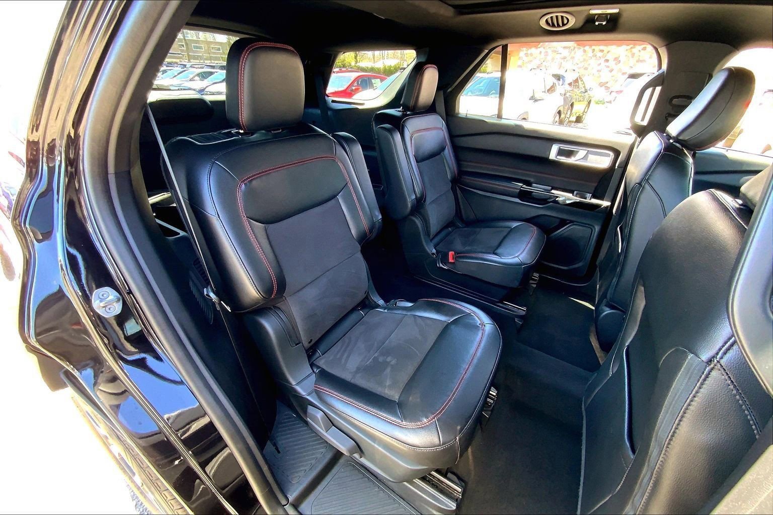 Used 2022 Ford Explorer ST-Line image 20