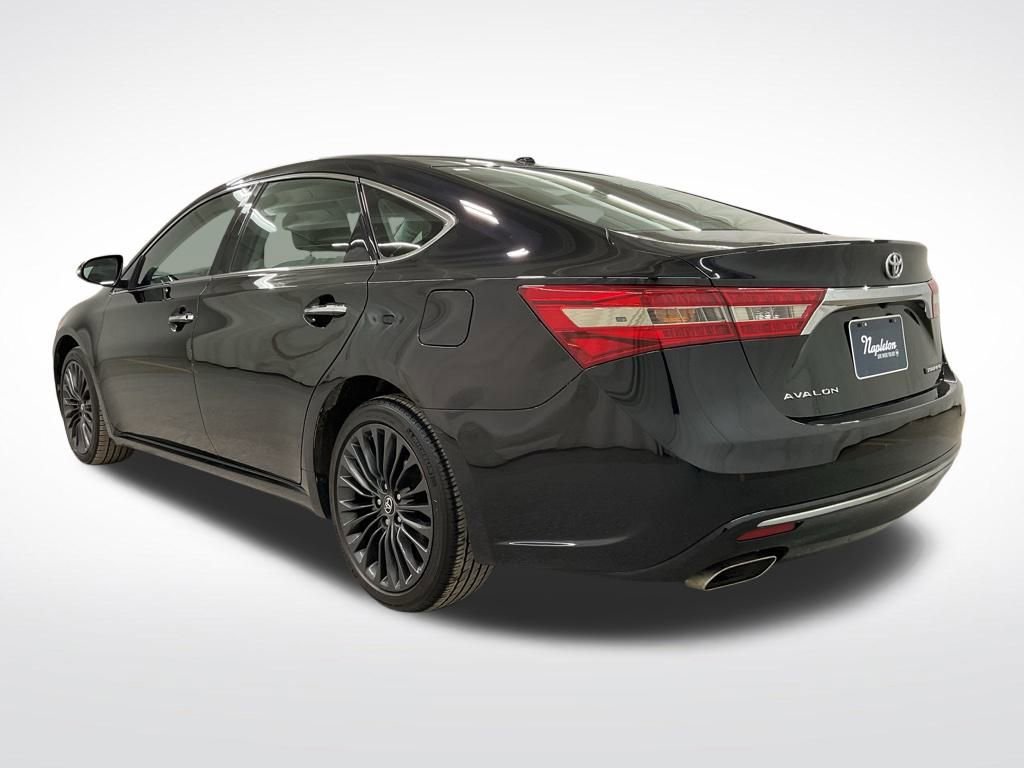 Used 2018 Toyota Avalon Touring image 2