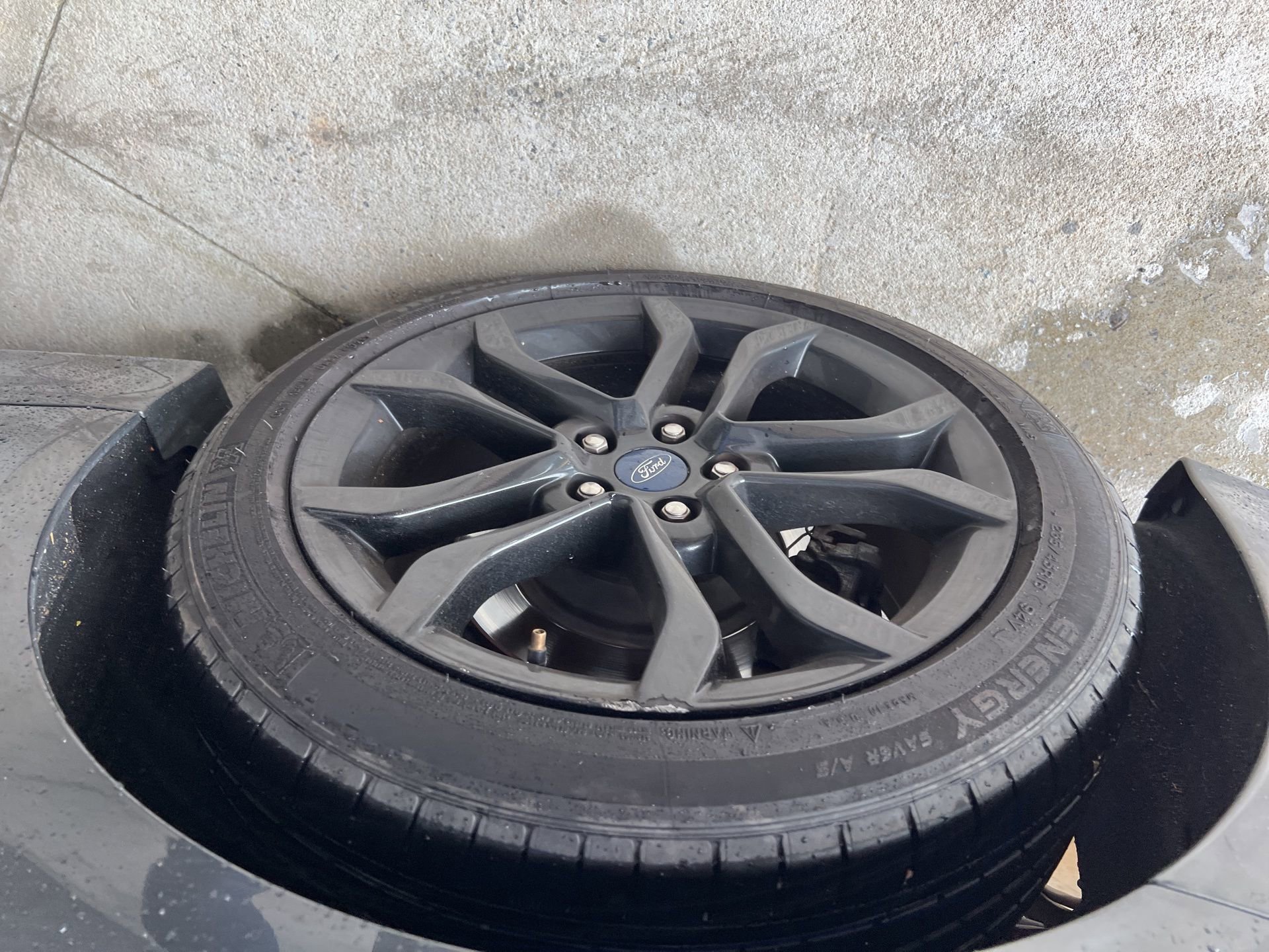 Used 2019 Ford Fusion SE w/ Equipment Group 151A FWD image 9