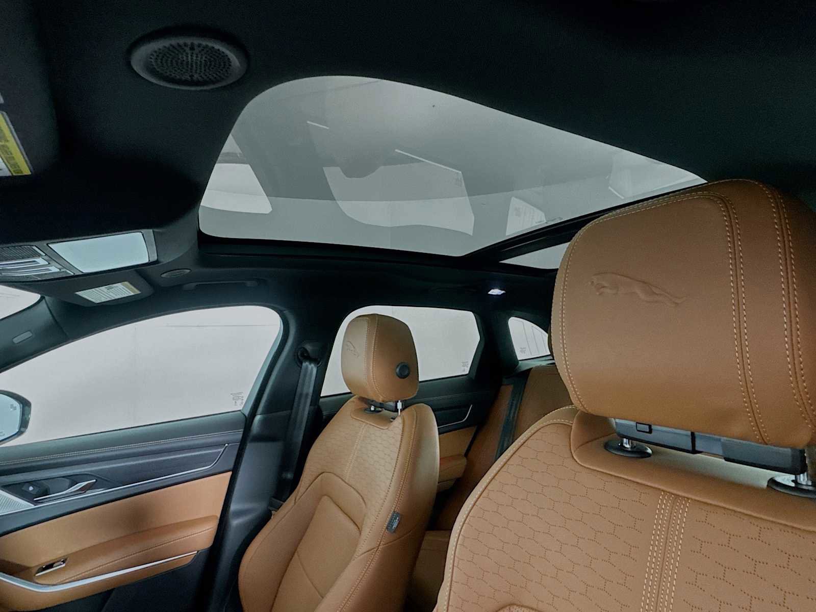 New 2025 Jaguar F-PACE R-Dynamic S image 13