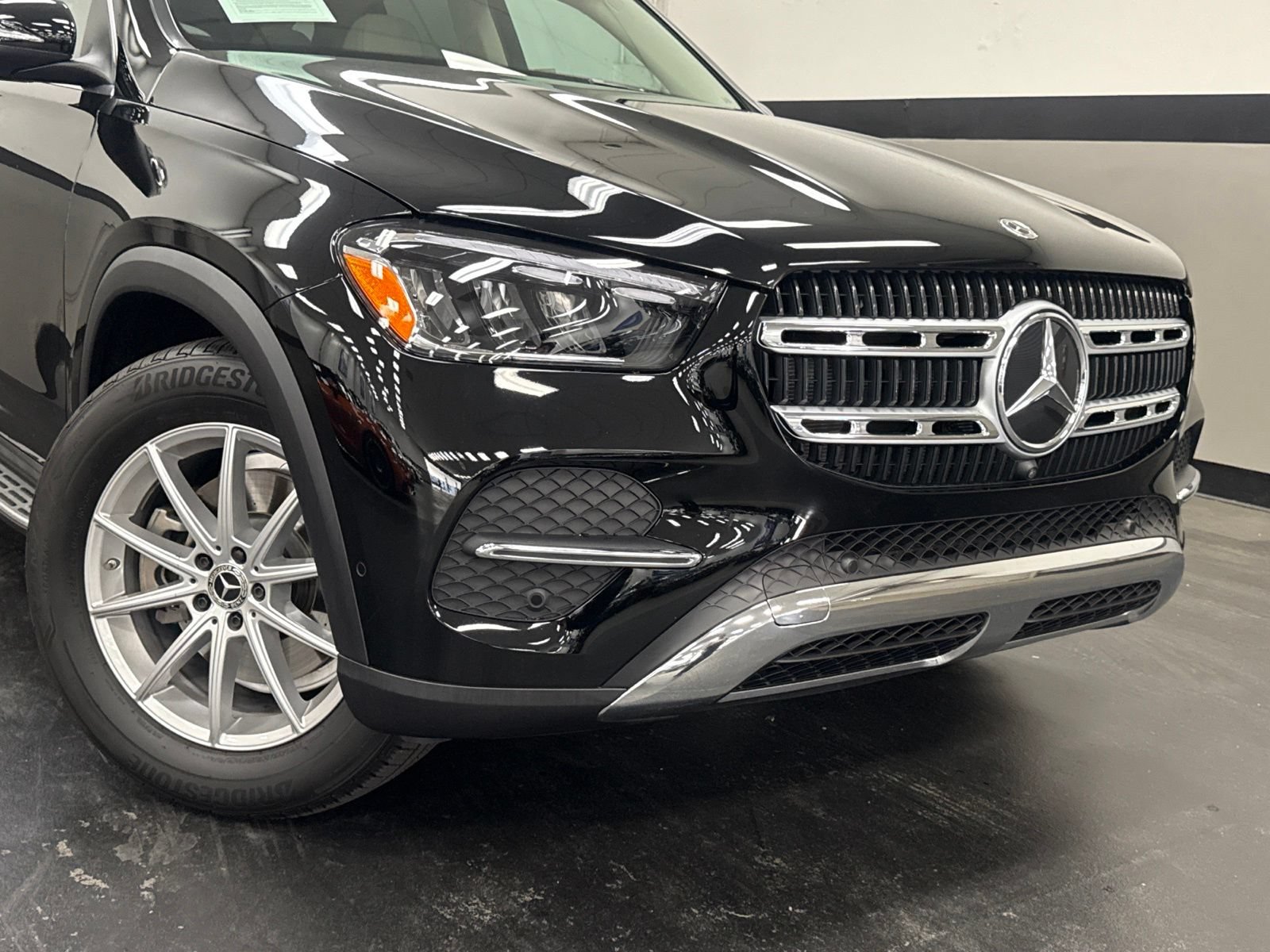 Used 2026 Mercedes-Benz GLE 350 4MATIC image 3