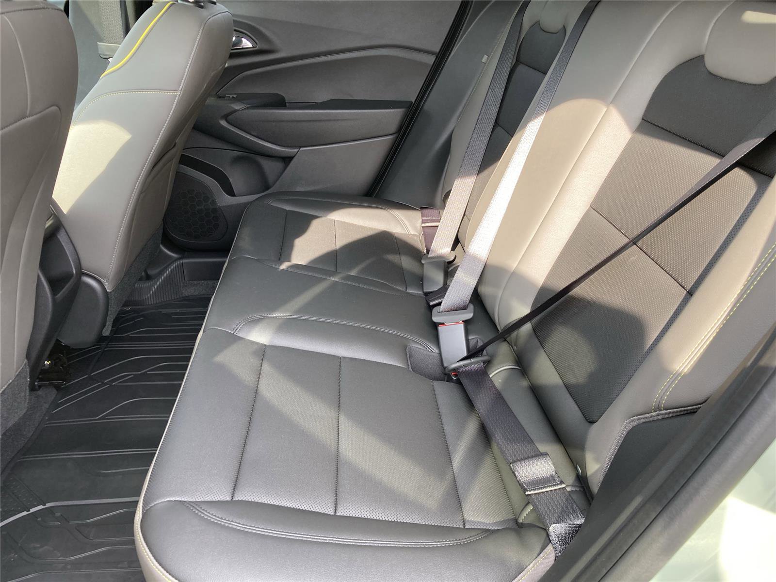 New 2026 Chevrolet Trax ACTIV w/ Sunroof Package image 18