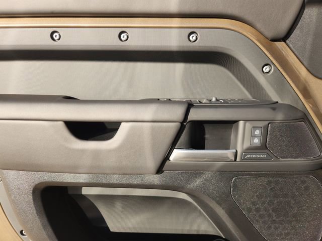 Used 2026 Land Rover Defender 110 S image 16