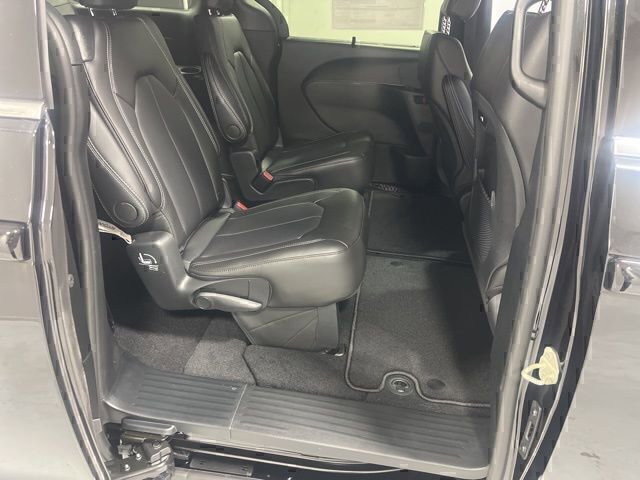 New 2026 Chrysler Pacifica Select image 26