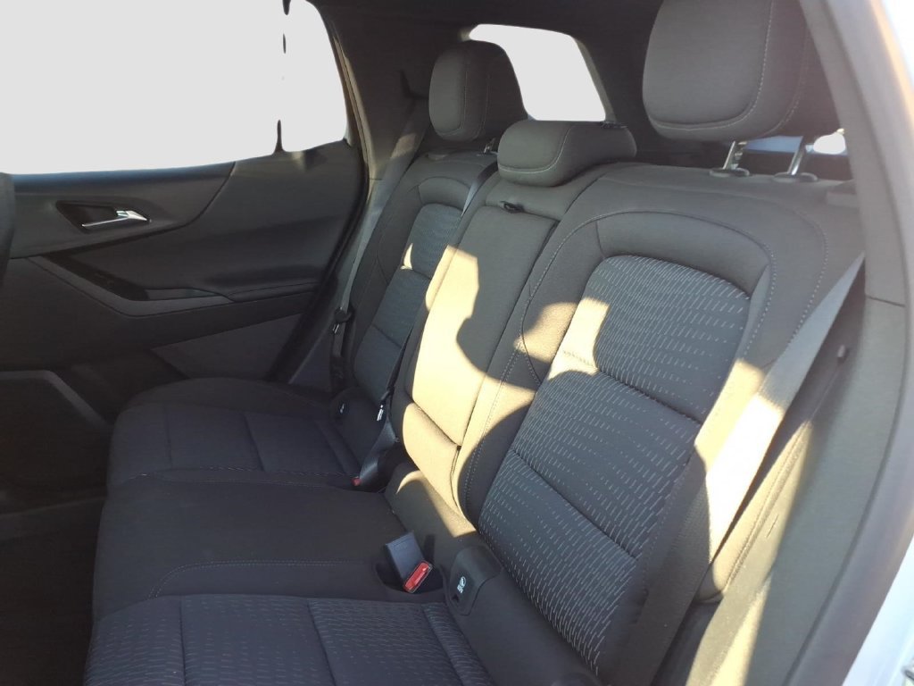 Used 2026 Chevrolet Equinox LT FWD image 18