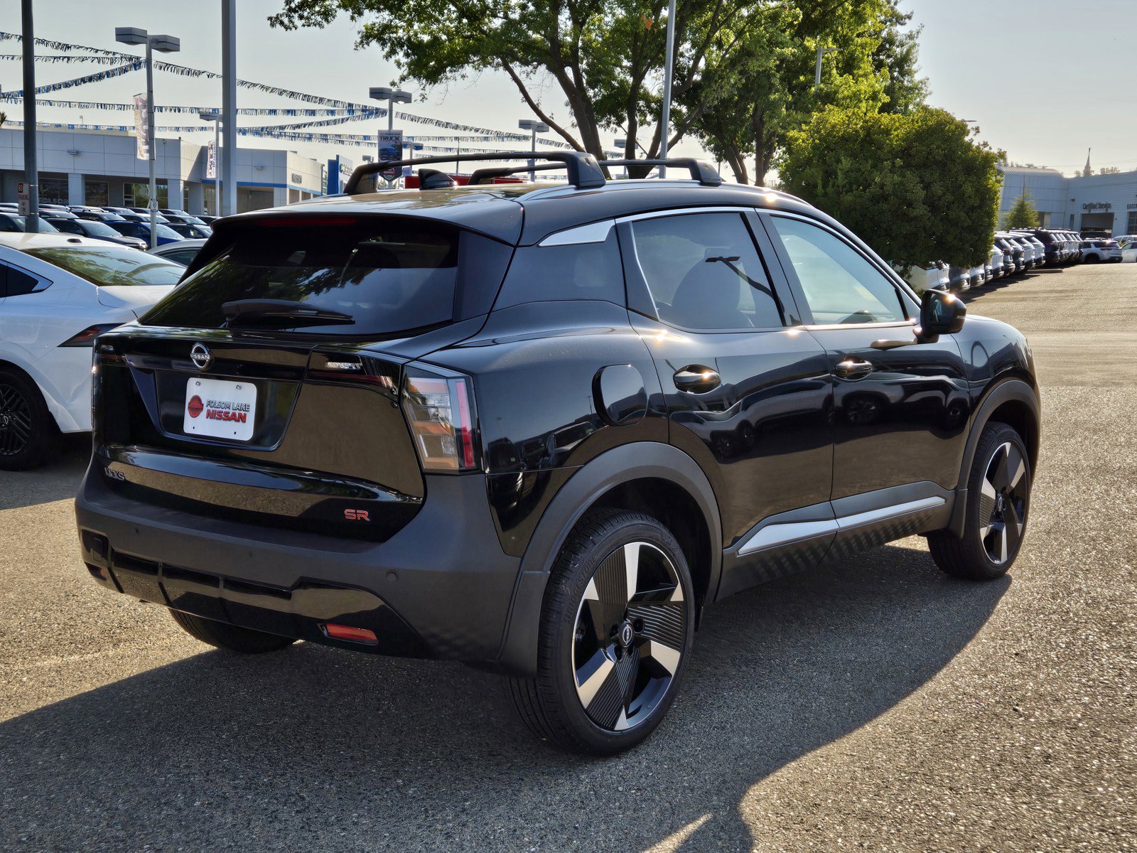 New 2026 Nissan Kicks SR w/ Cold Weather Package FWD image 4