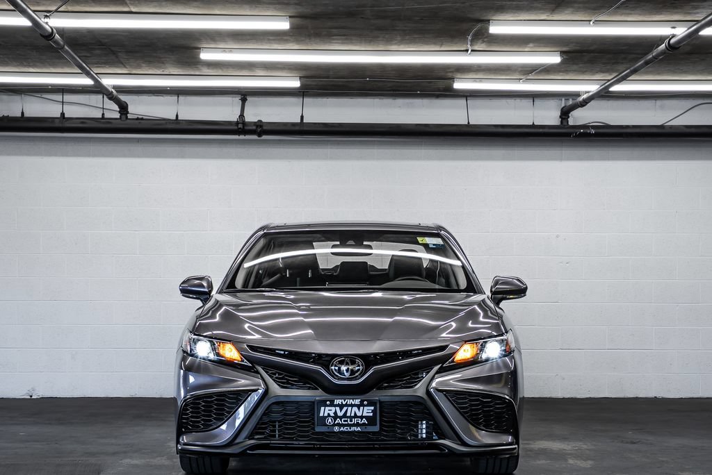 Used 2022 Toyota Camry SE w/ Convenience Package FWD image 8