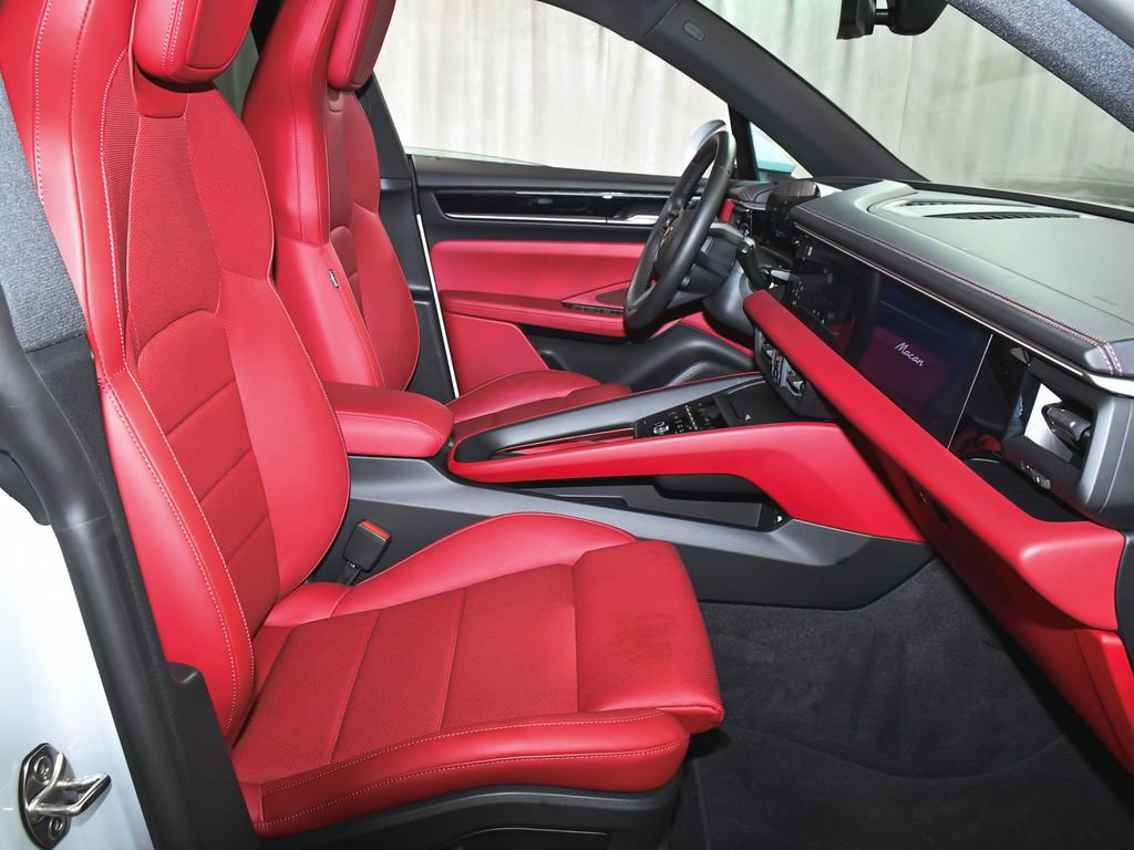 Used 2025 Porsche Macan 4 Electric AWD/4WD image 54