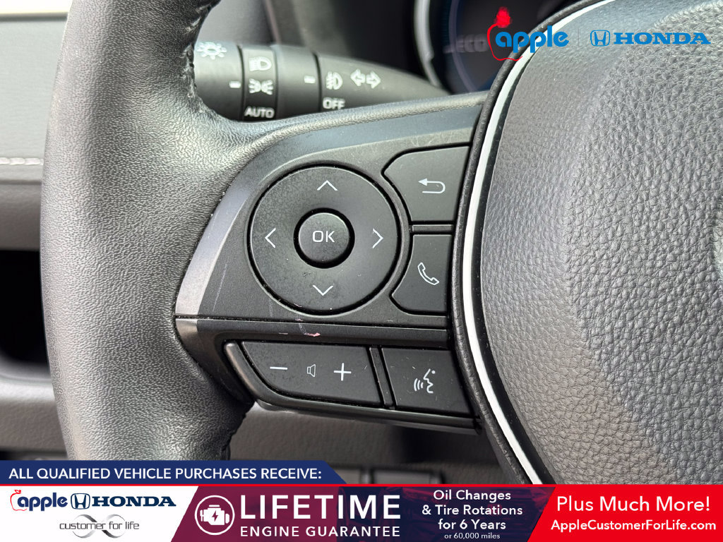 Used 2023 Toyota RAV4 XLE Premium AWD/4WD image 25