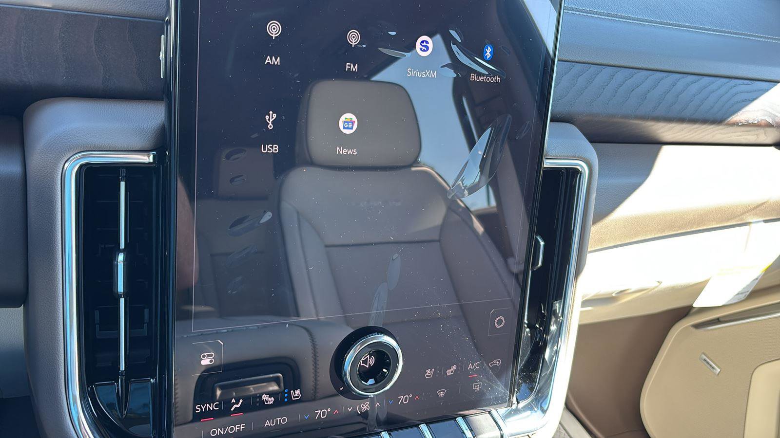 New 2026 GMC Yukon Denali w/ Advanced Technology Package image 36