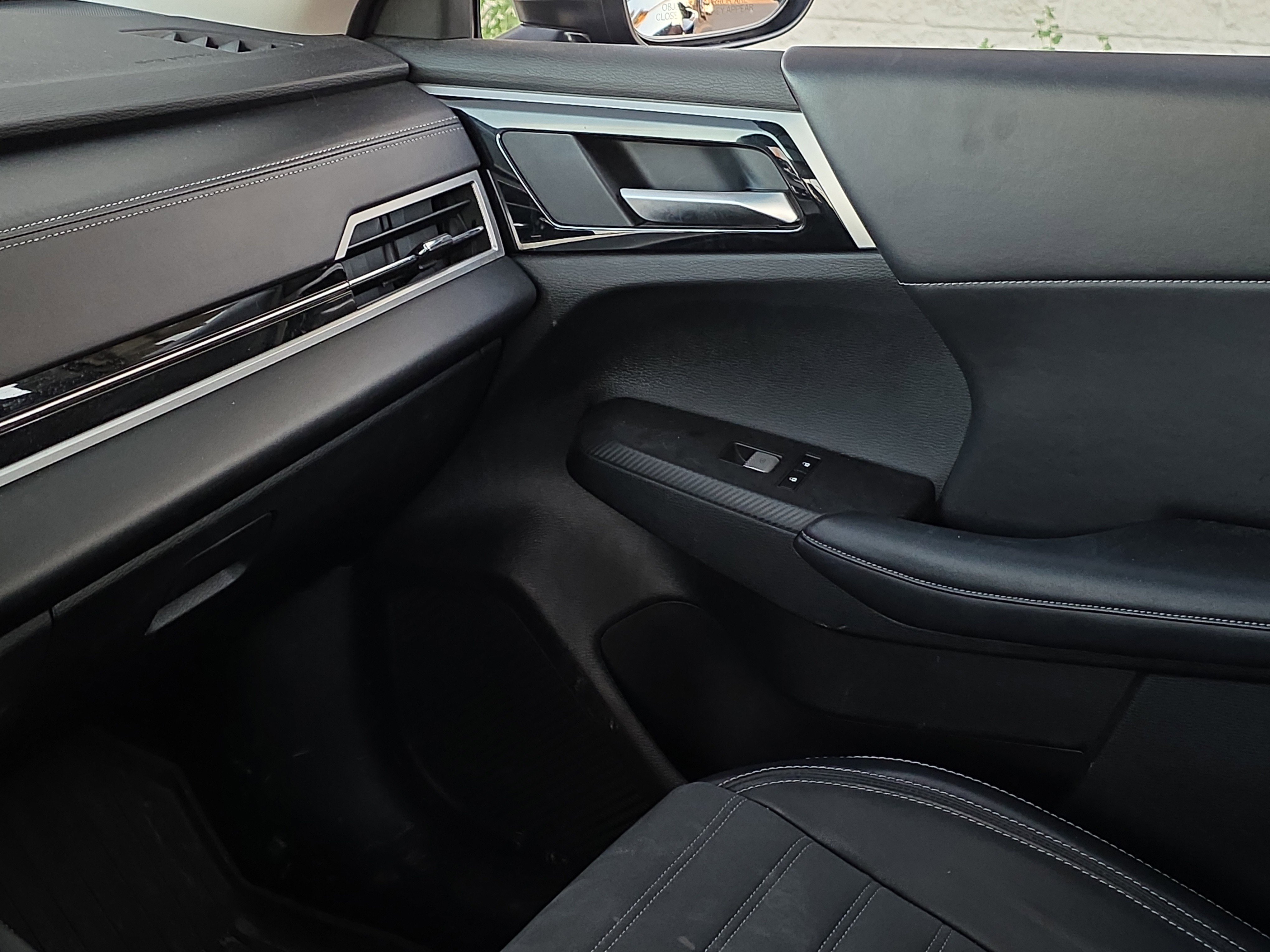 Used 2024 Mitsubishi Outlander SE image 19