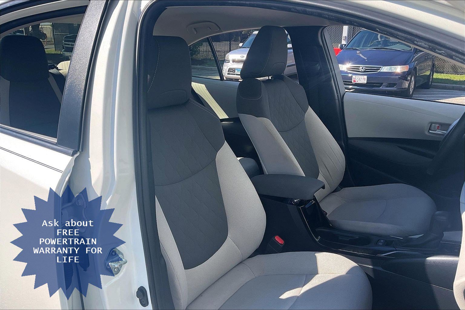 Used 2020 Toyota Corolla LE w/ Carpet Mat Package (TMS) FWD image 9