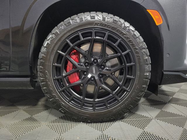 Used 2024 Cadillac Escalade ESV V image 15