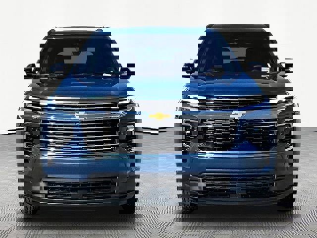 New 2026 Chevrolet Traverse LT w/ Sun and Wheel Package image 2