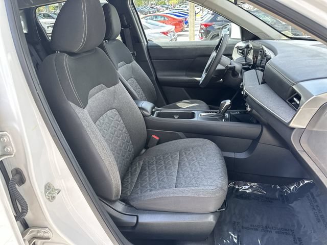 Used 2025 Nissan Kicks SV FWD image 29