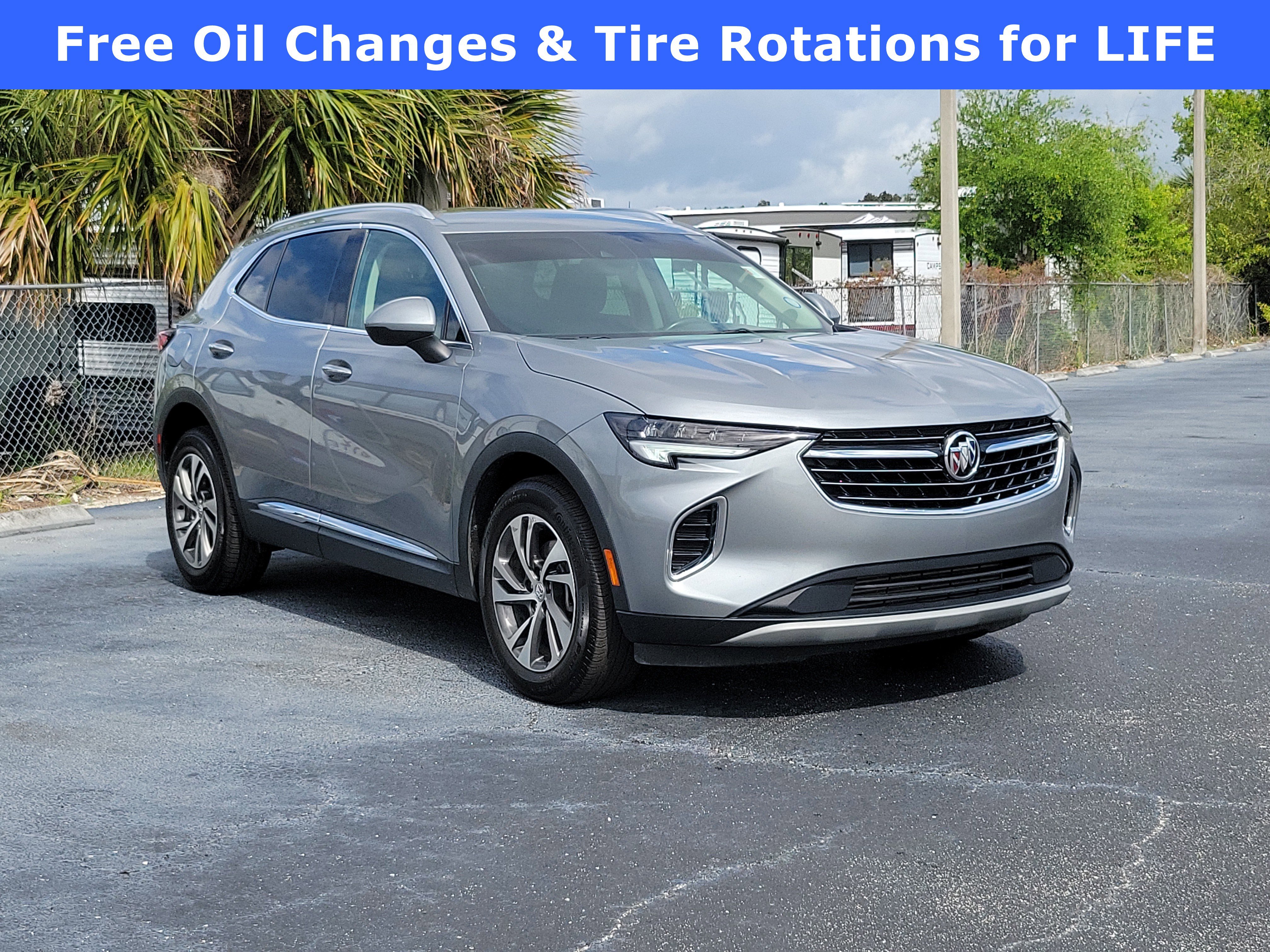 Used 2023 Buick Envision Essence image 1