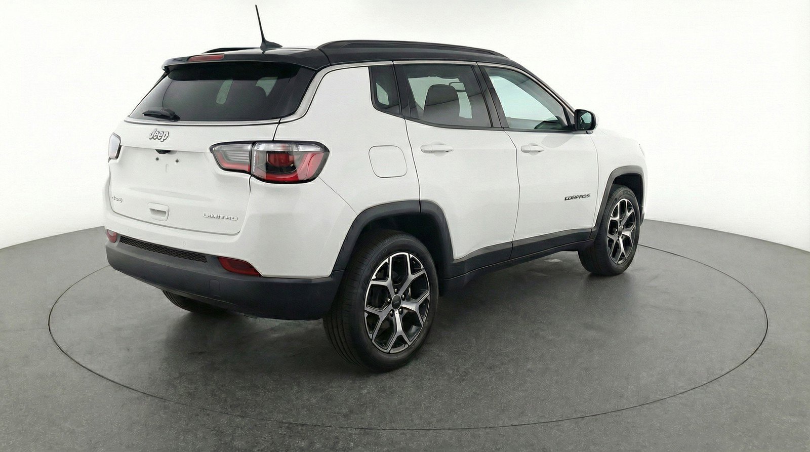 Used 2025 Jeep Compass Limited AWD/4WD image 9