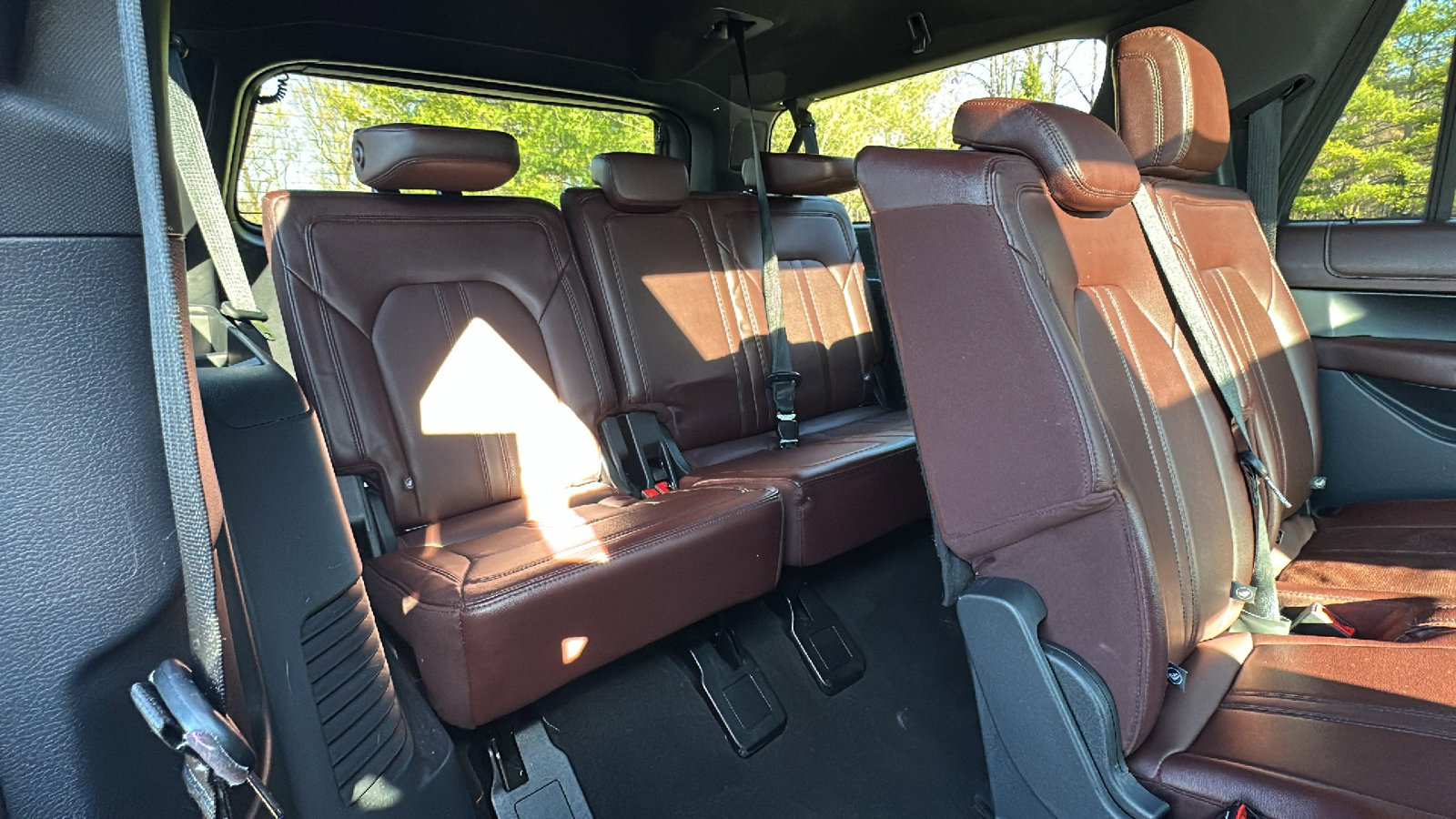 Used 2024 Ford Expedition Max Limited image 27