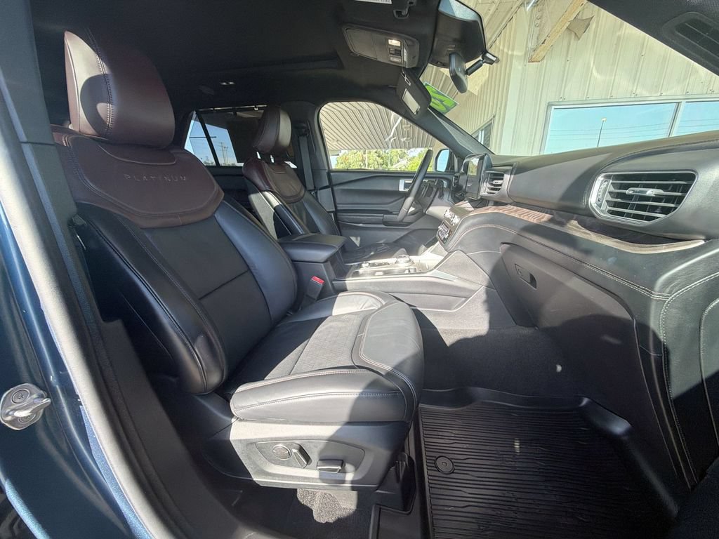 Used 2020 Ford Explorer Platinum AWD/4WD image 12