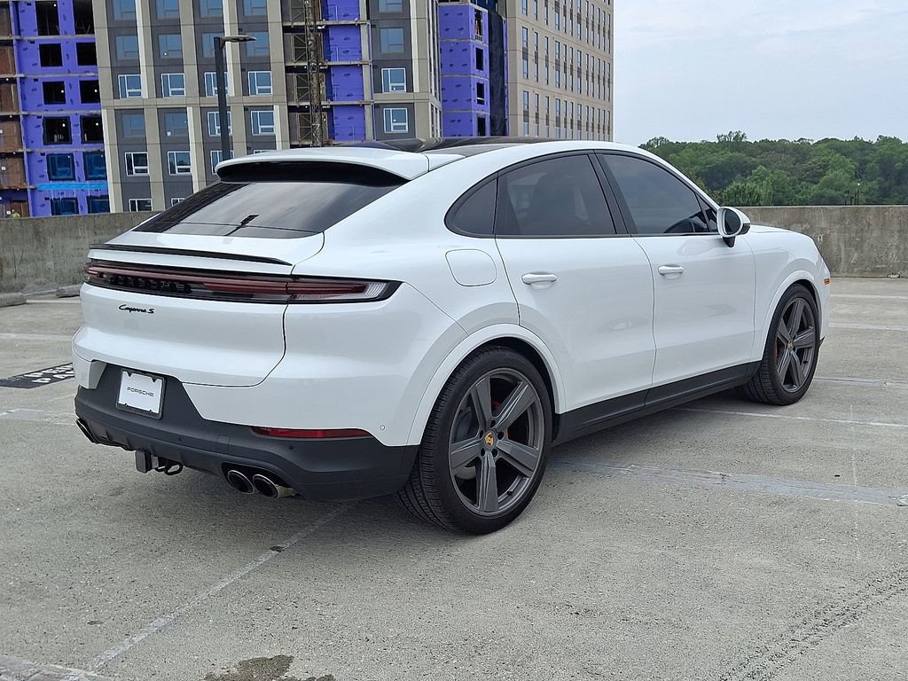 Used 2024 Porsche Cayenne S image 8
