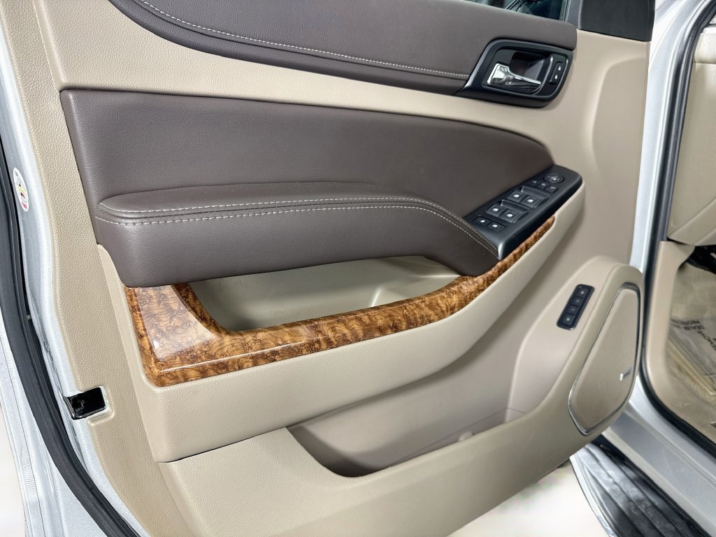 Used 2019 Chevrolet Suburban Premier w/ Max Trailering Package AWD/4WD image 12