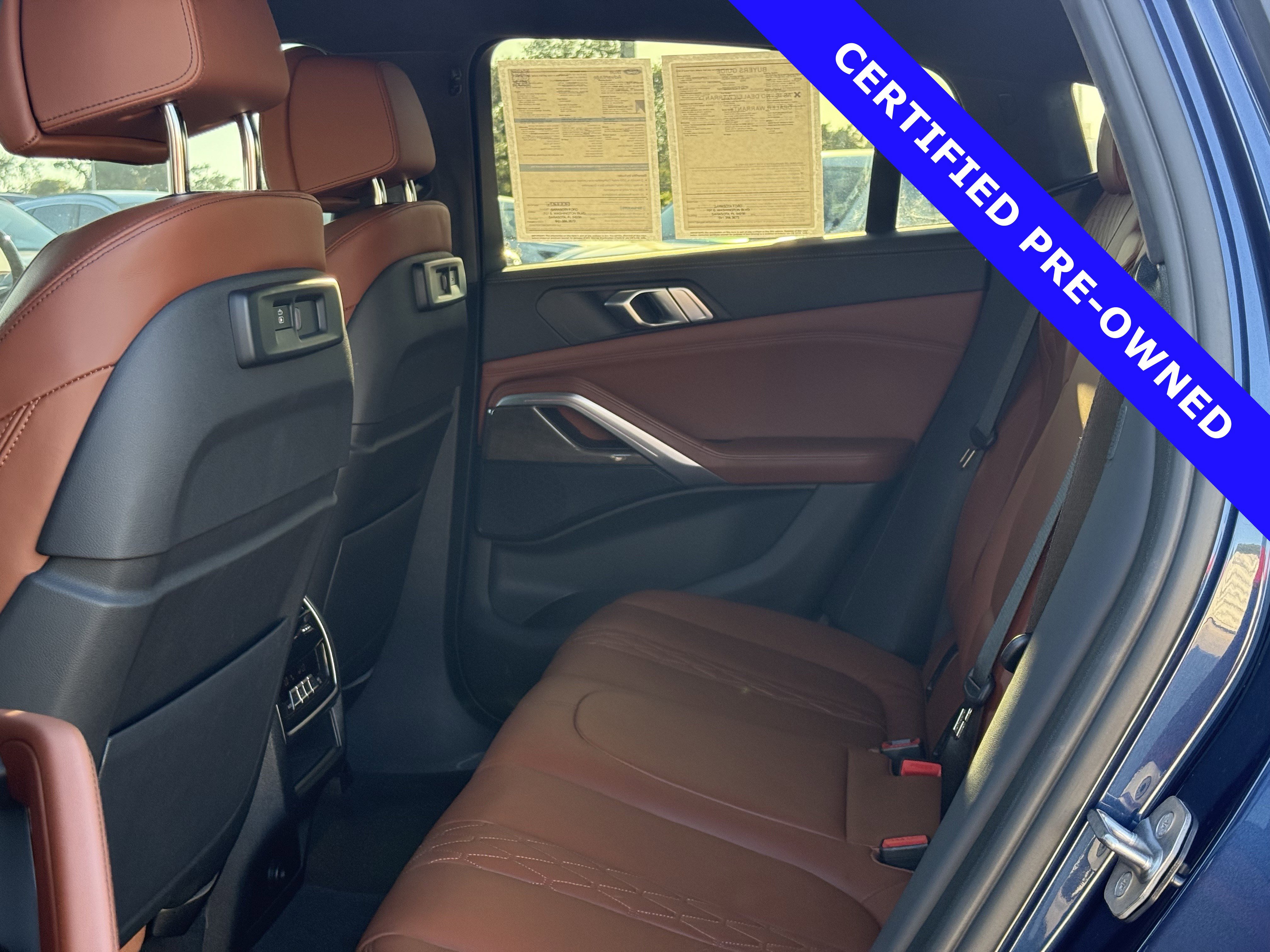 Used 2022 BMW X6 xDrive40i w/ M Sport Package image 15