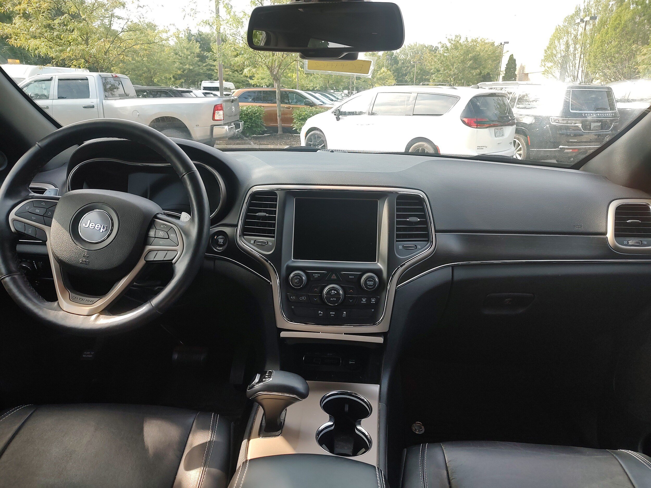 Used 2014 Jeep Grand Cherokee Limited AWD/4WD image 6