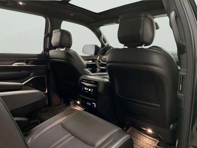 Used 2024 Jeep Wagoneer Series II w/ Premium Group I AWD/4WD image 78