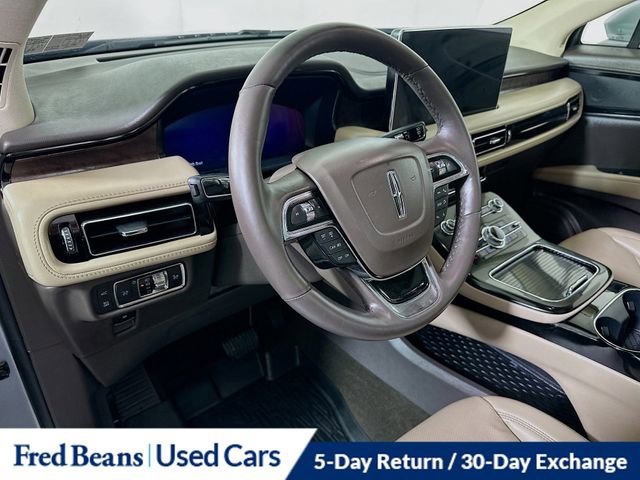 Used 2022 Lincoln Nautilus Reserve image 11