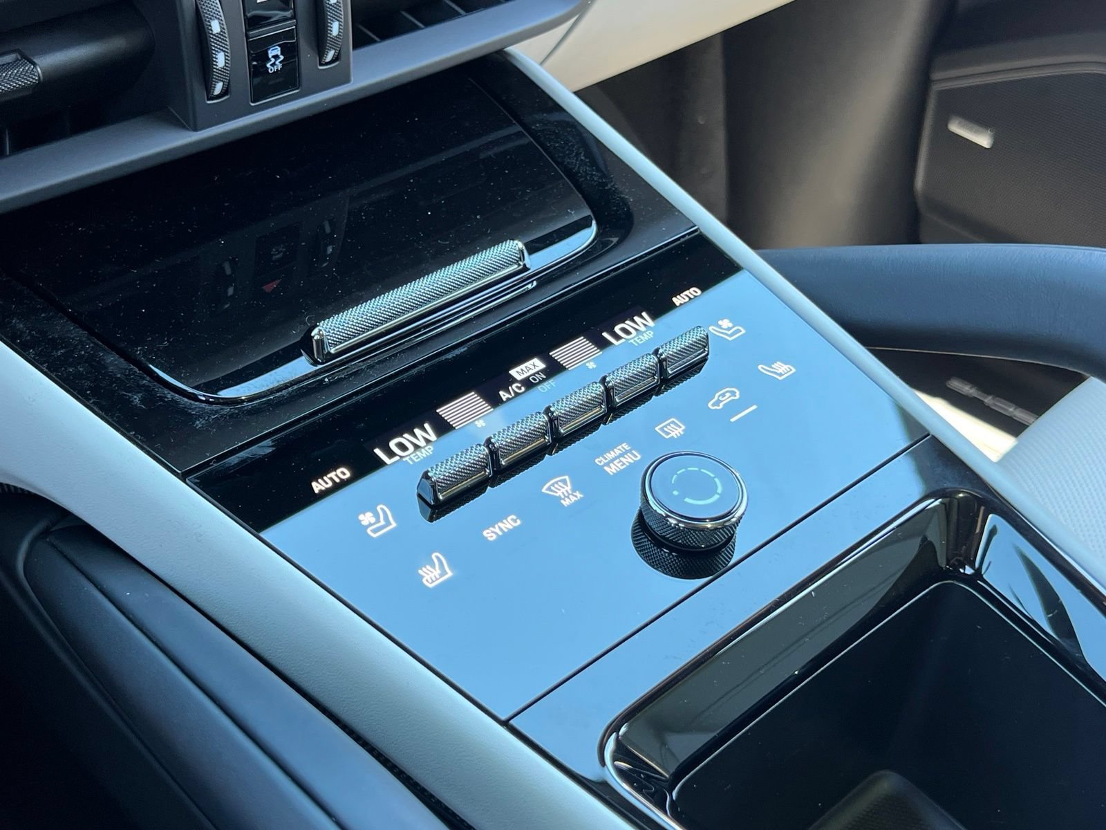 New 2026 Porsche Cayenne AWD/4WD image 32