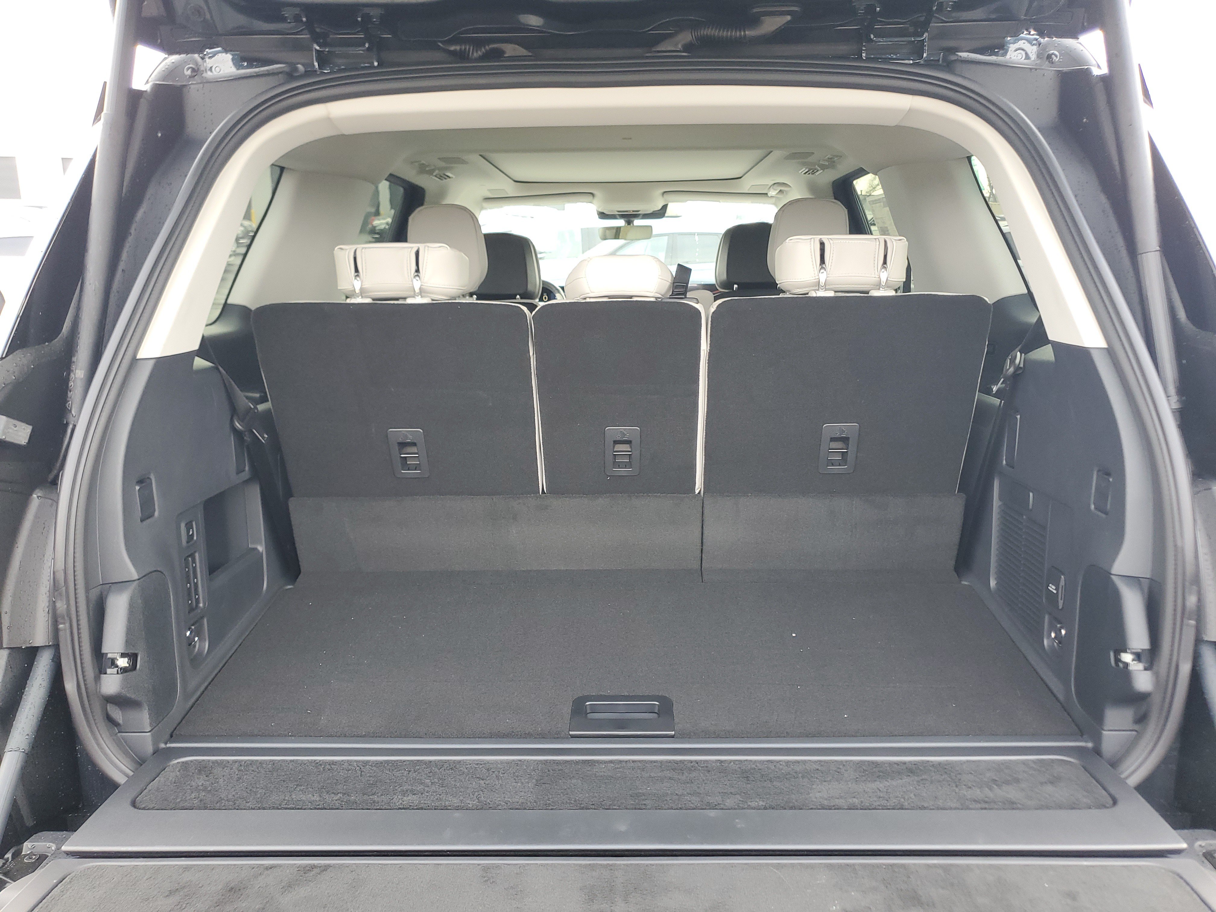 New 2026 Lincoln Navigator Reserve AWD/4WD image 32