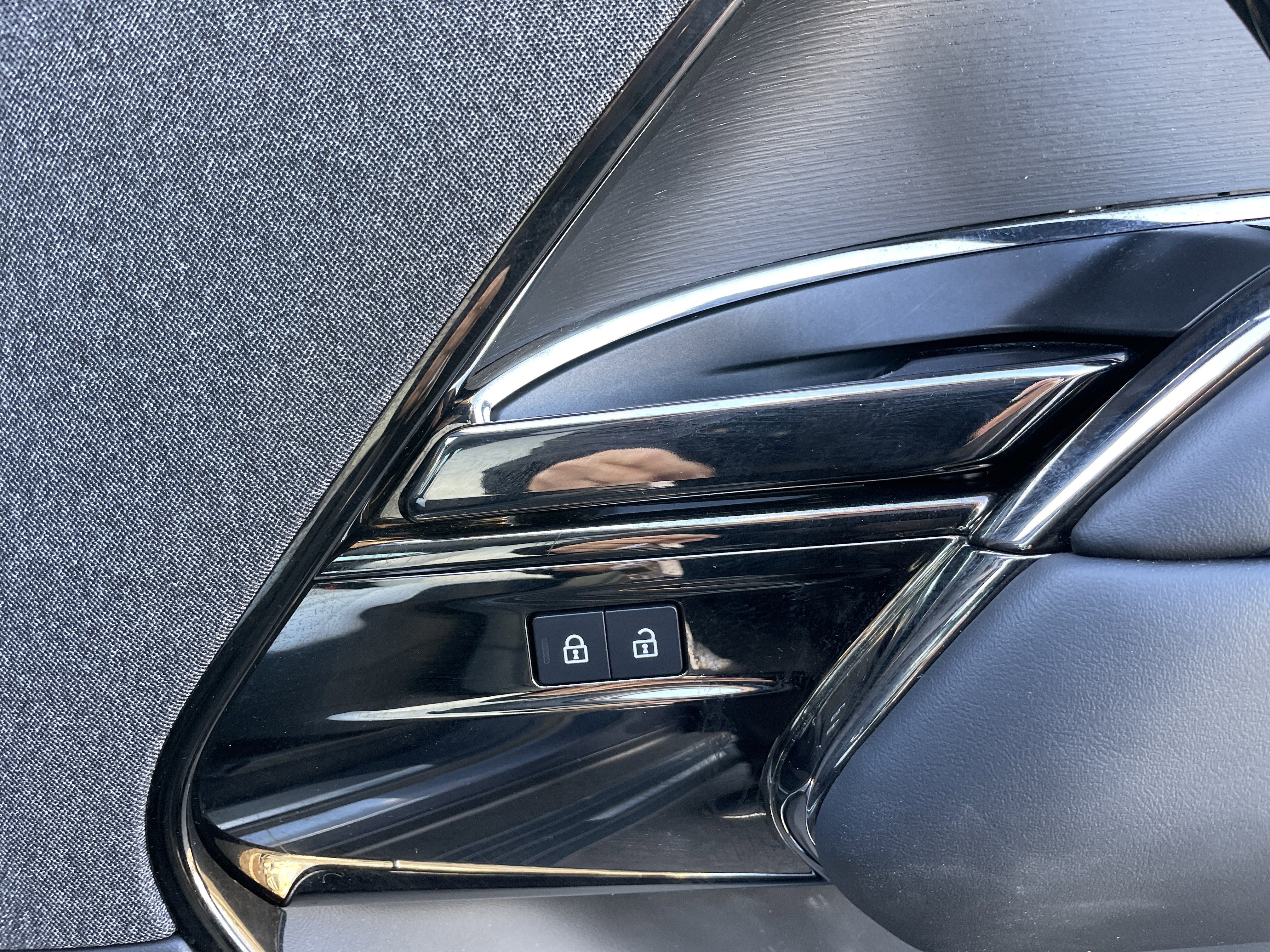 Used 2024 Land Rover Range Rover Sport Dynamic SE image 11