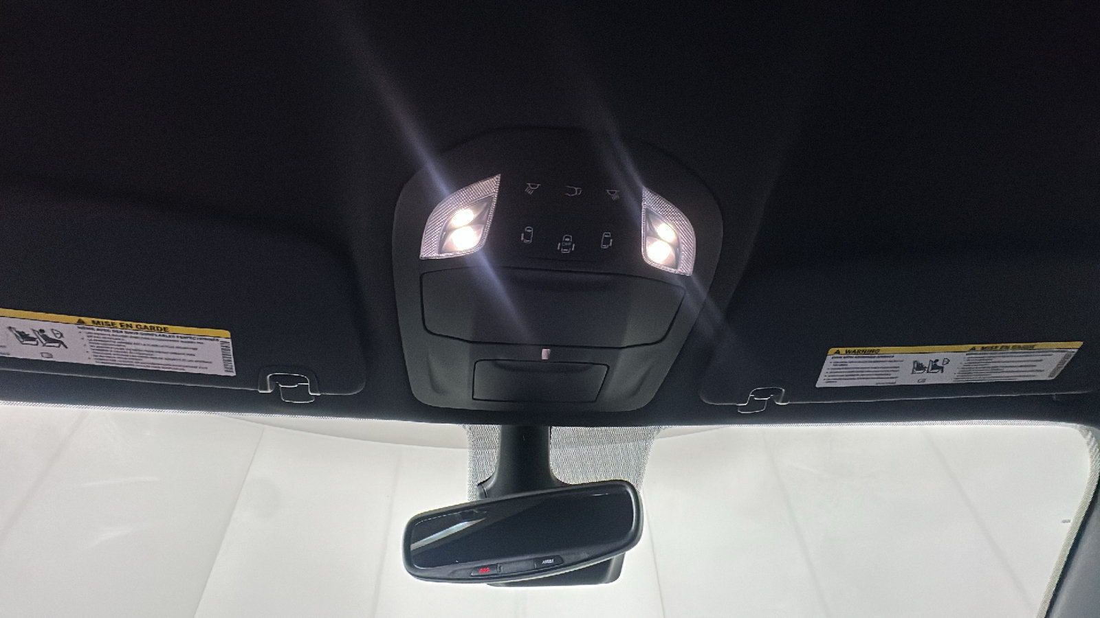 Used 2023 Chrysler Pacifica Touring-L w/ Uconnect Theater Family Group FWD image 28