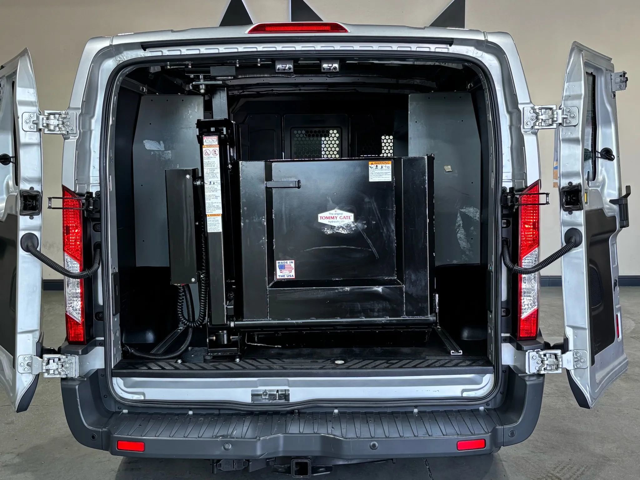 Used 2018 Ford Transit 250 148 Low Roof w/ Interior Upgrade Package image 9