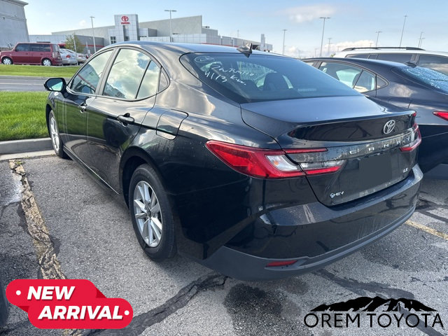 Used 2025 Toyota Camry LE FWD image 8