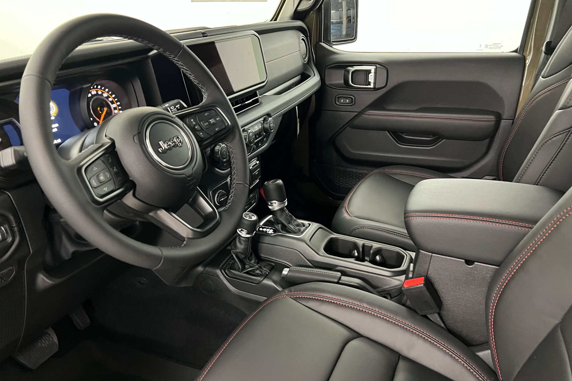 New 2025 Jeep Gladiator Rubicon AWD/4WD image 15