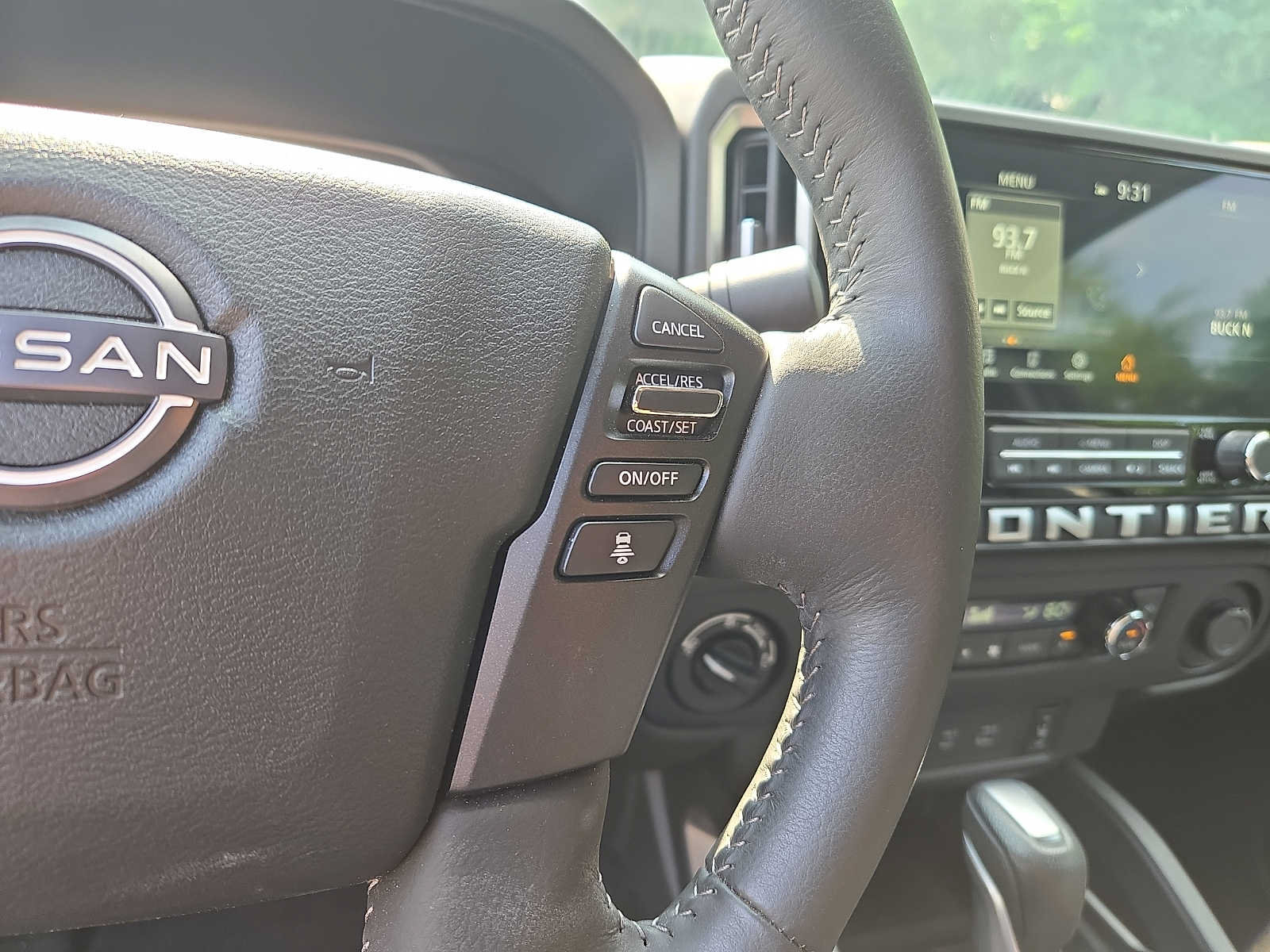 Used 2025 Nissan Frontier SV w/ SV Convenience Package AWD/4WD image 21
