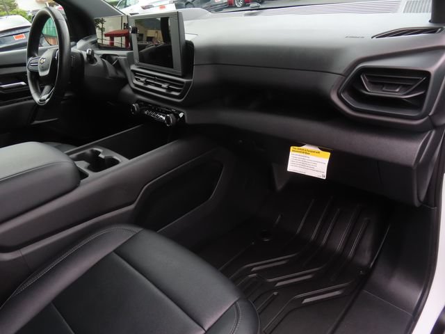 Certified 2024 Chevrolet Silverado EV W/T AWD/4WD image 37