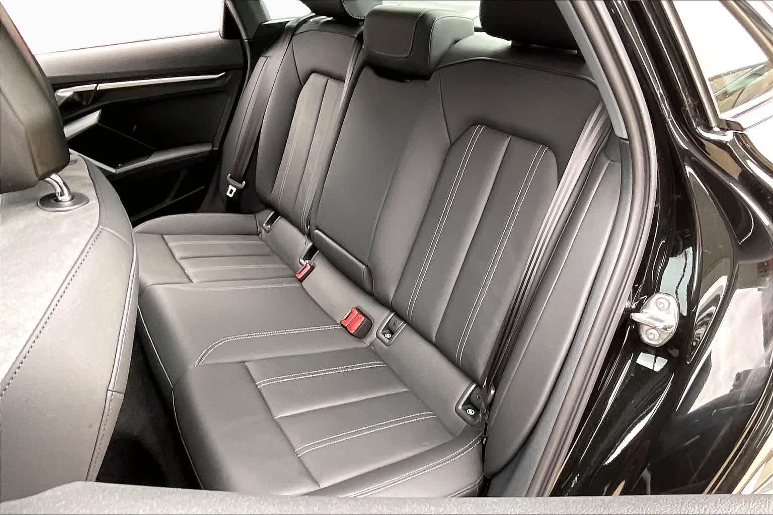 Used 2026 Audi A3 2.0T Premium Plus w/ Premium Plus Package AWD/4WD image 19