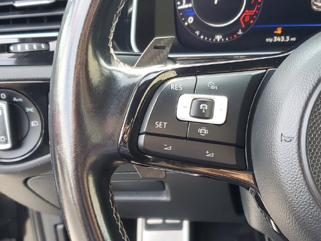 Used 2019 Volkswagen Golf R 4-Door AWD/4WD image 11