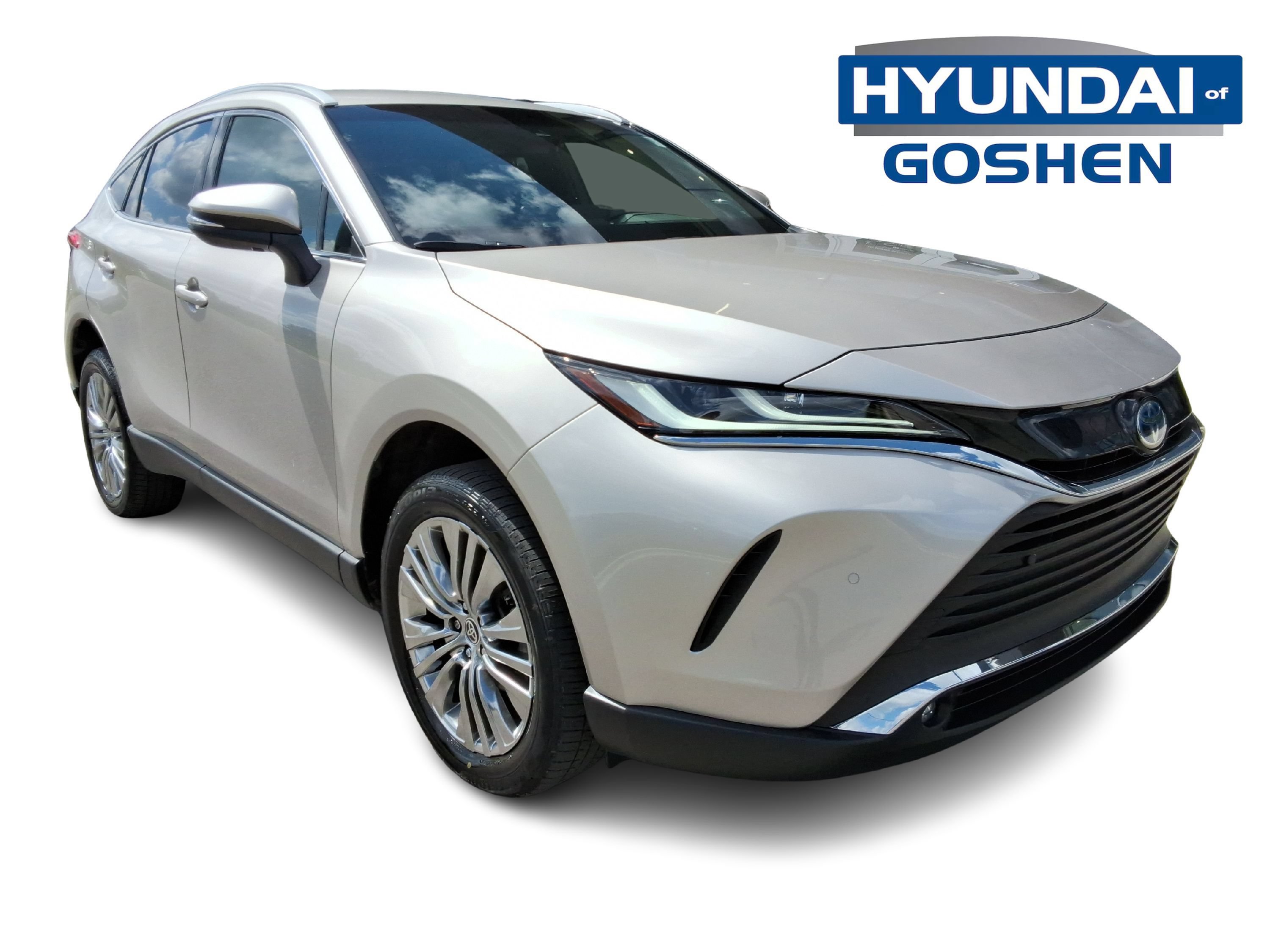 Used 2023 Toyota Venza XLE AWD/4WD image 3