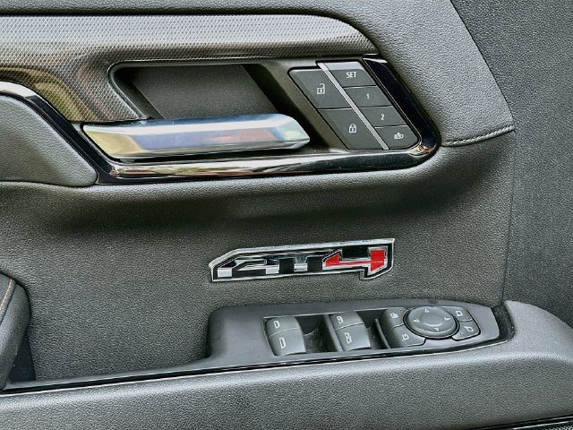 Used 2022 GMC Sierra 1500 AT4 w/ AT4 Premium Package AWD/4WD image 23