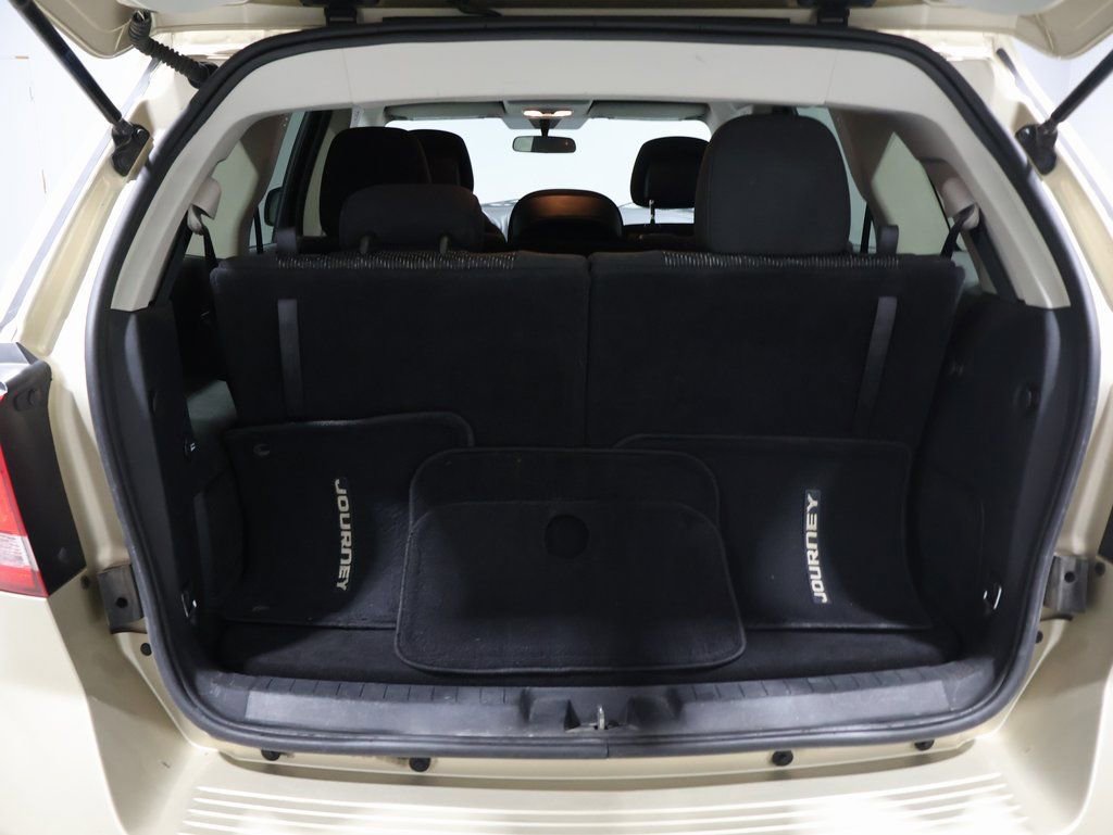 Used 2011 Dodge Journey Mainstreet w/ Flexible Seating Group image 21
