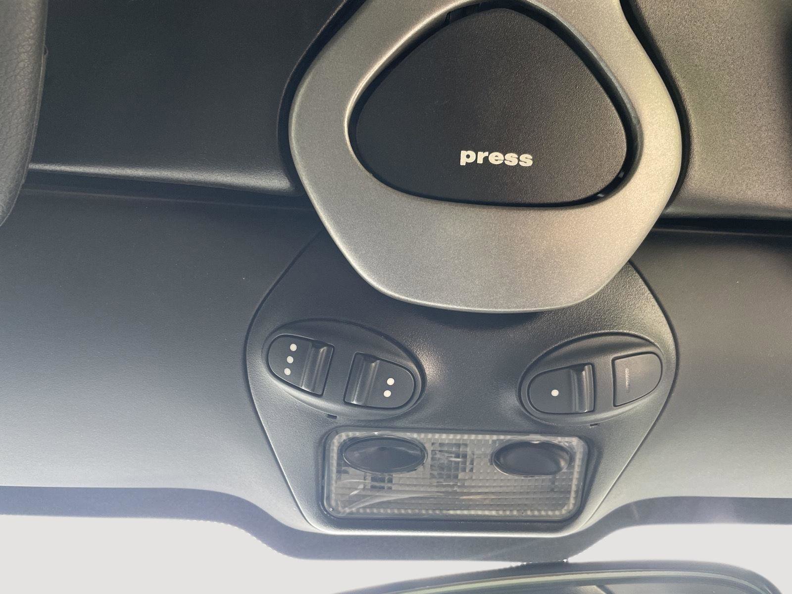 Used 2005 Porsche Boxster S image 13