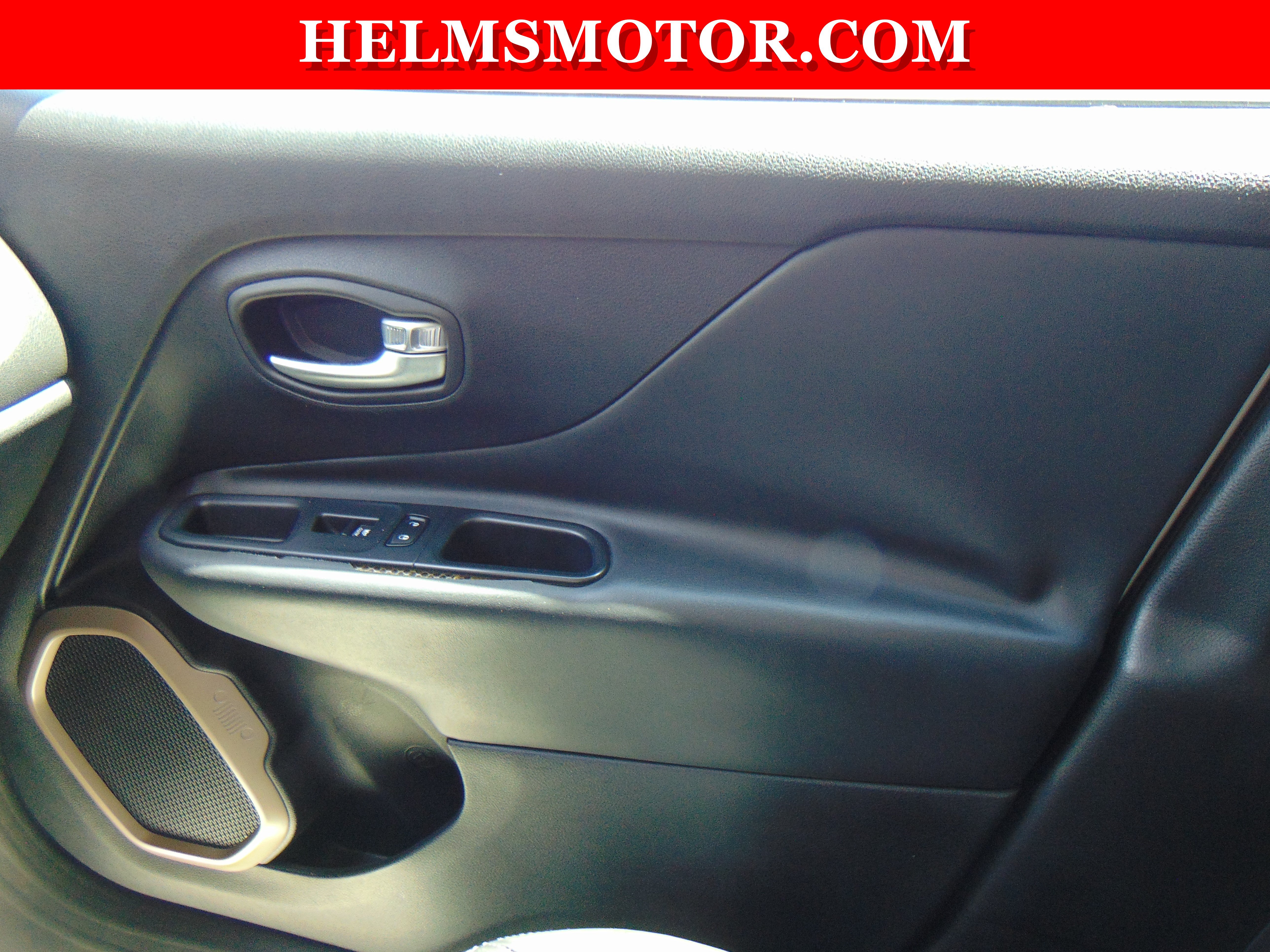 Used 2016 Jeep Renegade Limited FWD image 28