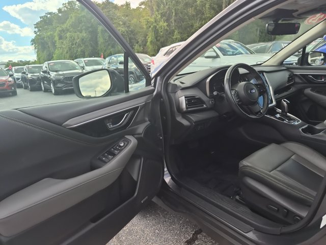 Used 2025 Subaru Outback Onyx Edition AWD/4WD image 9