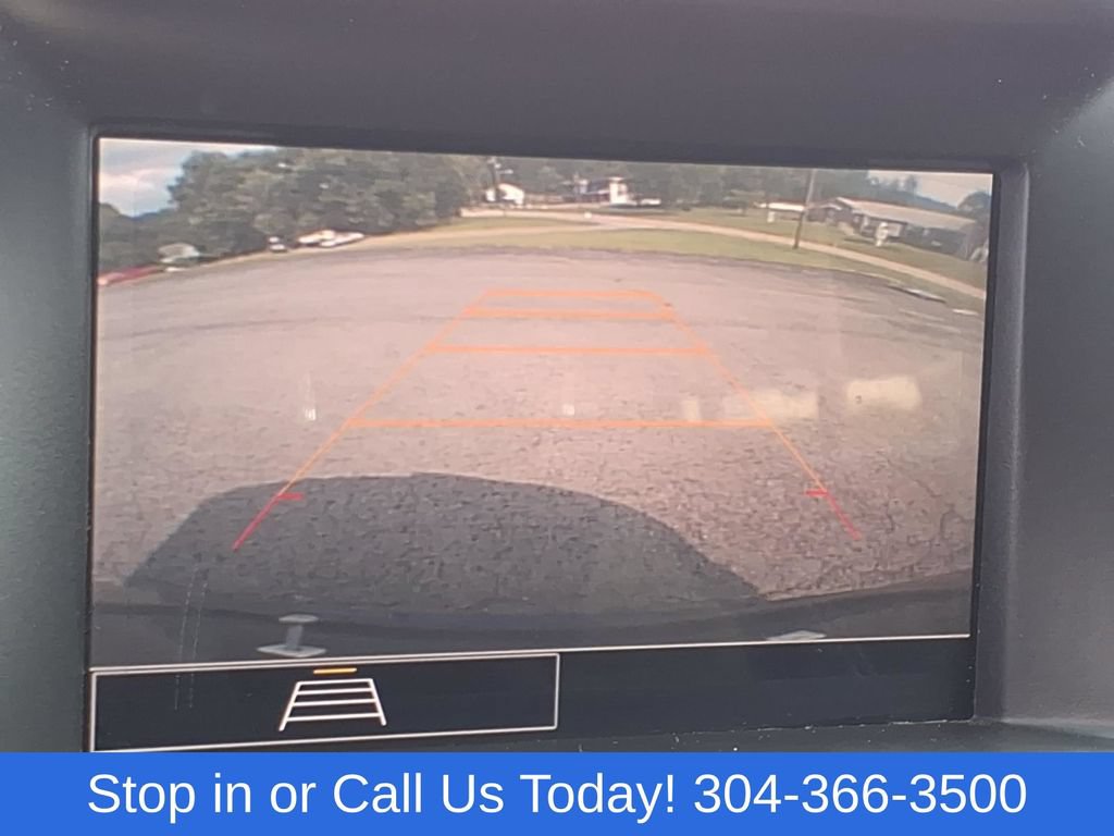 Used 2023 GMC Terrain SLE w/ Driver Convenience Package FWD image 18