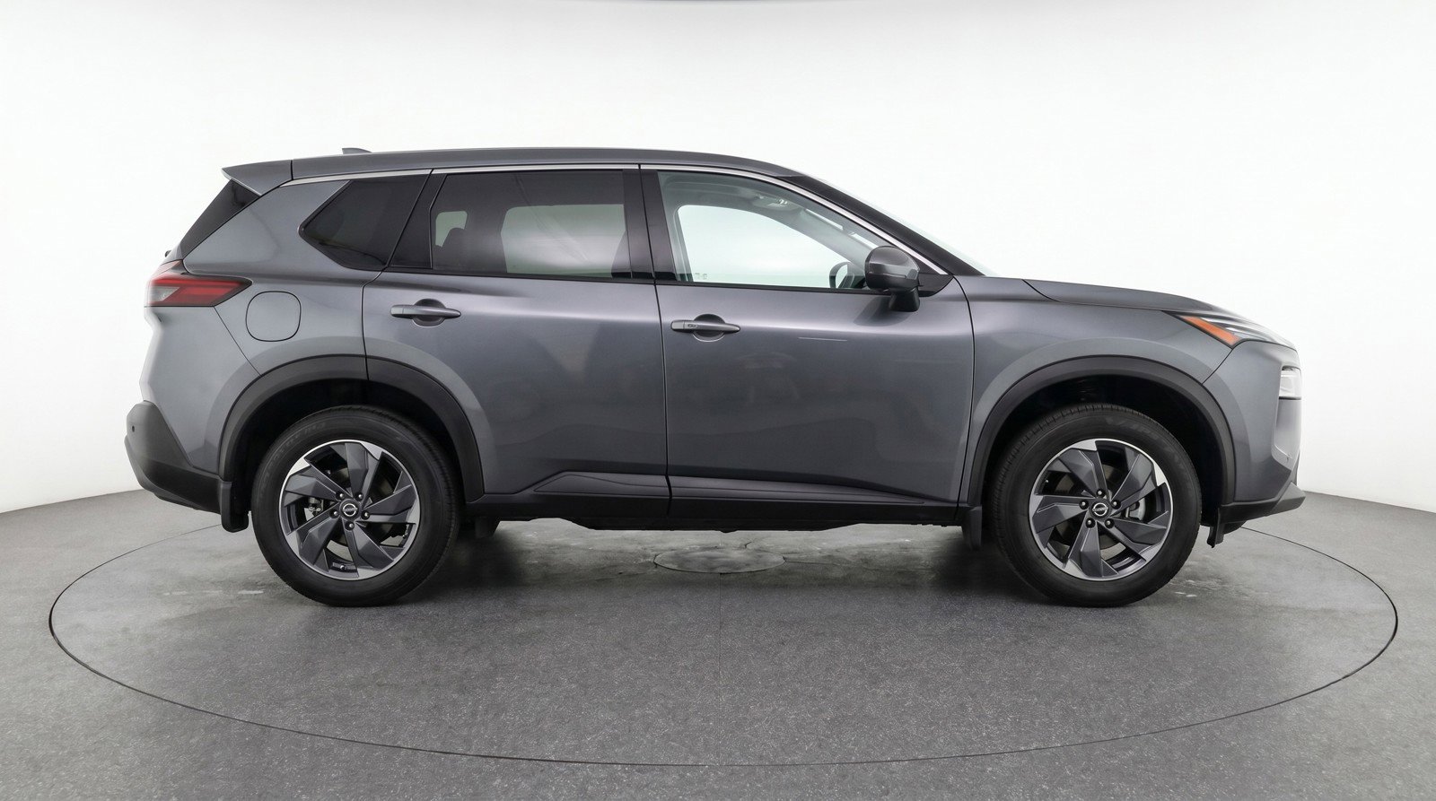 Used 2025 Nissan Rogue SV FWD image 11